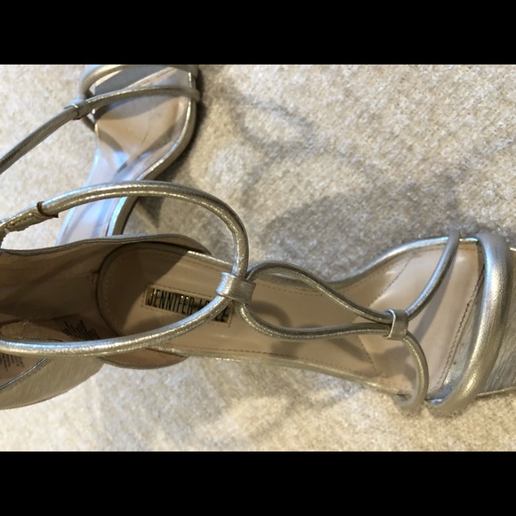 Strapped heels Jennifer Lopez - Picture 3 of 3